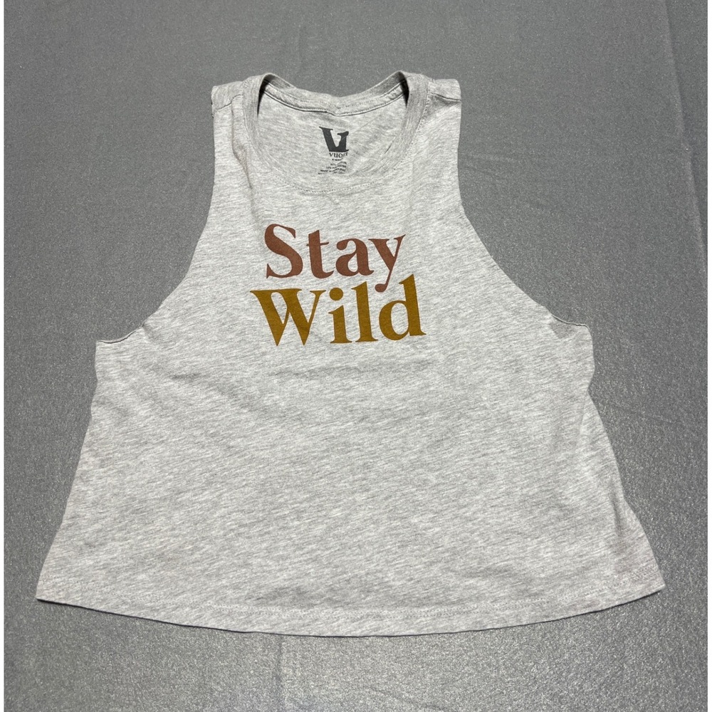 Vuori Stay Wild Graphic Muscle Tank Top Heather Grey XS Cropped Racerback - Picture 6 of 7